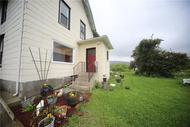 1640 NY-7 in Unadilla, NY - Building Photo - Building Photo