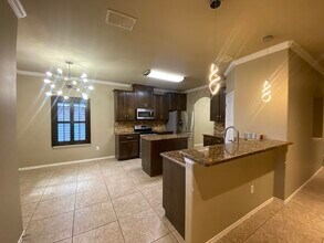 413 Windmill Palm Dr in Laredo, TX - Building Photo - Building Photo