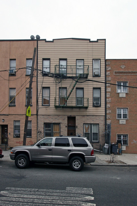 94 Central Ave in Brooklyn, NY - Building Photo