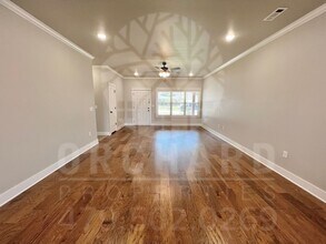 528 Bradford Dr in Springdale, AR - Building Photo - Building Photo