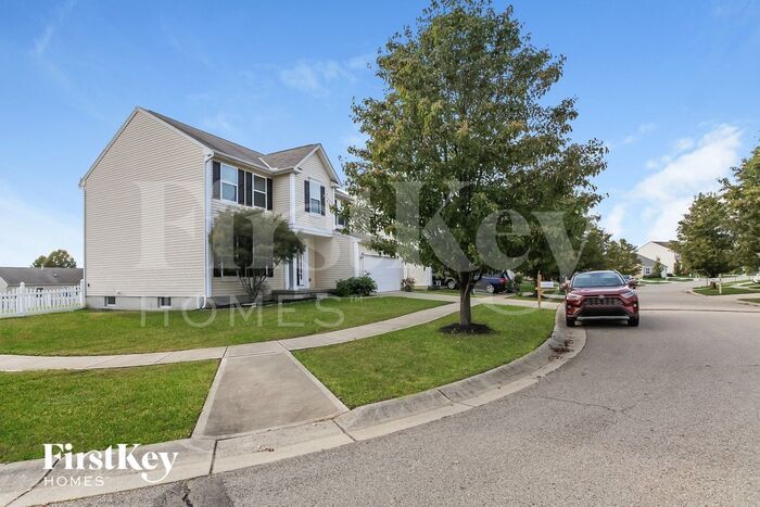 7873 Healy Dr in Maineville, OH - Foto de edificio