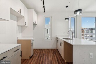4240 Chestnut St-Unit -408 in Philadelphia, PA - Building Photo - Building Photo