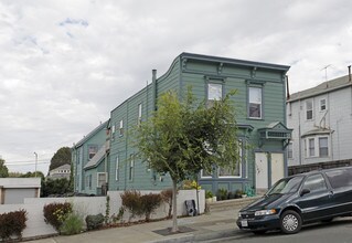 728 Florida St in Vallejo, CA - Foto de edificio - Building Photo