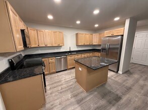 5995-5995 Hanson Ct, Unit 5993 in Lyons, WI - Building Photo - Building Photo