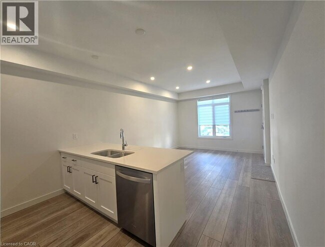 405 Myers Rd in Cambridge, ON - Building Photo - Building Photo