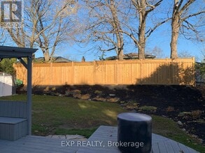 1031 Mary St N in Oshawa, ON - Building Photo - Building Photo