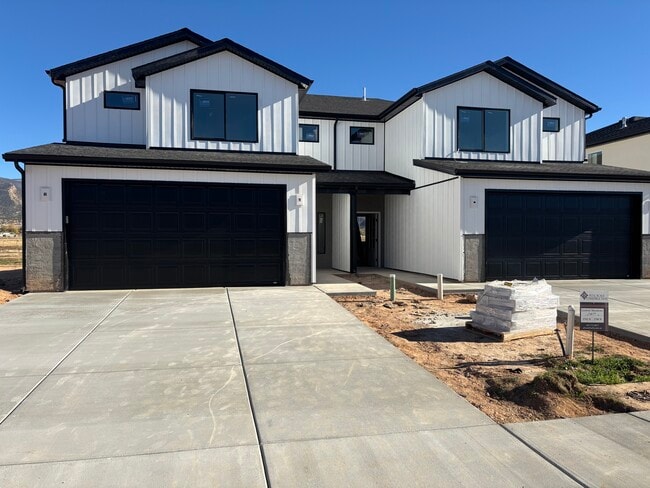 property at 2782 N Clark Pkwy