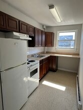 57 King St in Dartmouth, NS - Building Photo - Building Photo