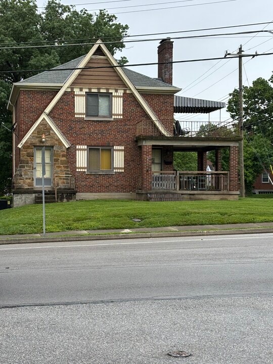 101 Kyles Ln, Unit #2 in Covington, KY - Building Photo