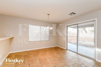 6422 Fulton Meadows Ave in Las Vegas, NV - Building Photo - Building Photo