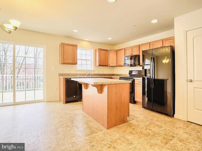 4935 Laurel Valley Ln in Enola, PA - Building Photo