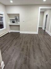 26 Nilsson St, Unit 3 in Brockton, MA - Foto de edificio - Building Photo