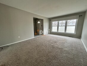 250 Sycamore Ln in Munster, IN - Building Photo - Building Photo