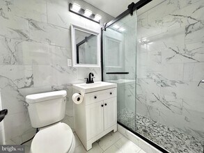 1024 Race St in Philadelphia, PA - Building Photo - Building Photo