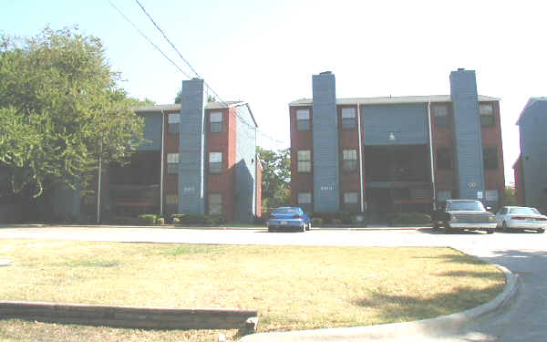 2361-2367 Little Pocket Rd in Dallas, TX - Building Photo - Building Photo