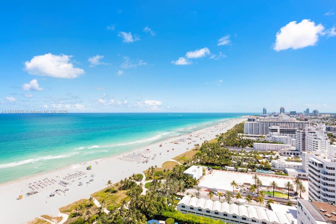 101 20th St, Unit 3006 in Miami Beach, FL - Building Photo