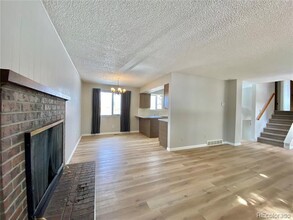 8913 W Arbor Ave in Littleton, CO - Foto de edificio - Building Photo