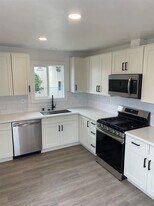 6746 N Elman St in San Diego, CA - Building Photo