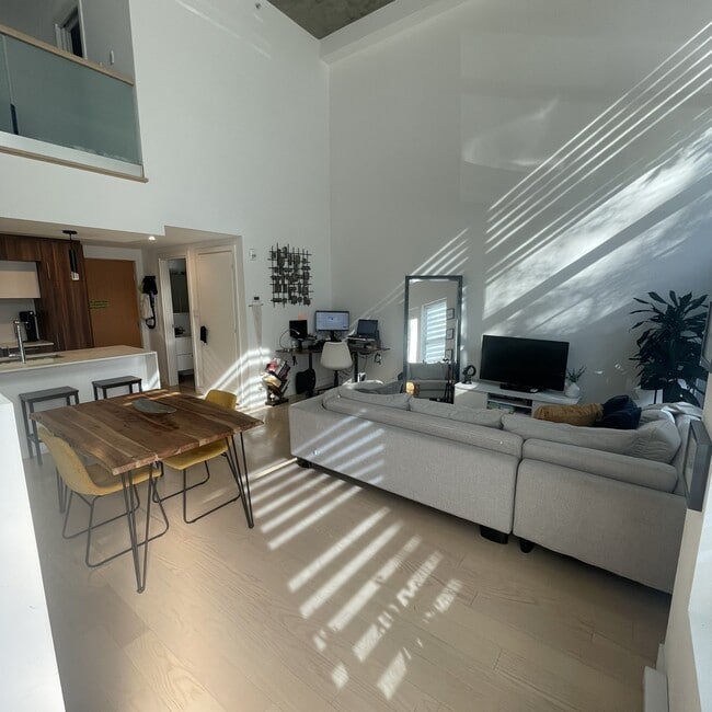 property at 2615 Augustin-Cantin Rue