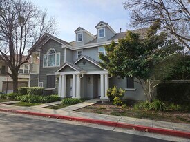 143 W Saltillo Ln in Mountain House, CA - Building Photo