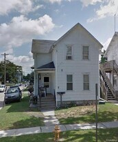801 E 4th St in Monroe, MI - Building Photo