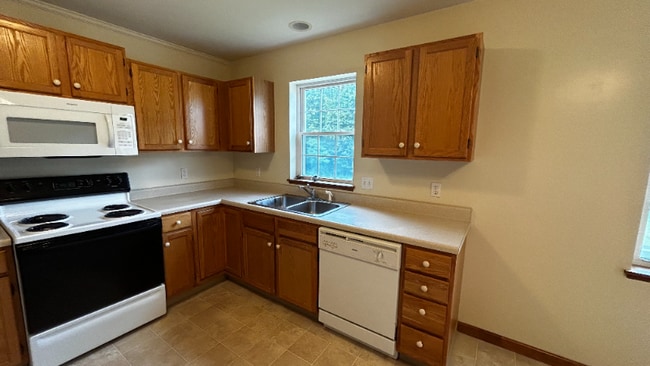 4351 Angela Ct in Schenectady, NY - Building Photo - Building Photo