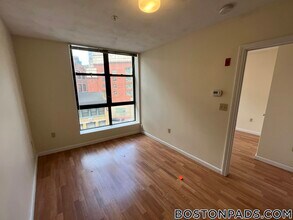 81 Essex St, Unit 57 in Boston, MA - Building Photo - Building Photo
