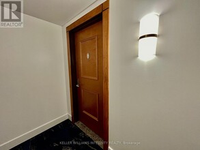 242-242 Rideau St in Ottawa, ON - Building Photo - Building Photo