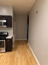 3211 W Montgomery Ave, Unit 3211 in Philadelphia, PA - Foto de edificio - Building Photo