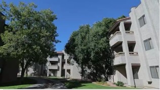 North Rim Apartments in Phoenix, AZ - Building Photo