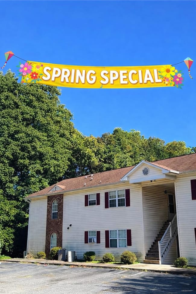 property at 1806 Woods Ln