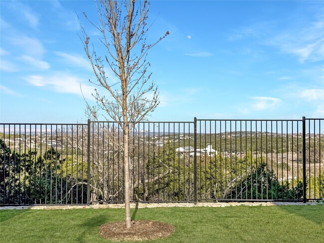 5611 Mobeetie Lp in Bee Cave, TX - Building Photo - Building Photo