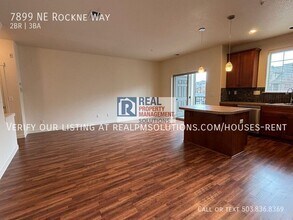 7899 NE Rockne Way in Hillsboro, OR - Building Photo - Building Photo