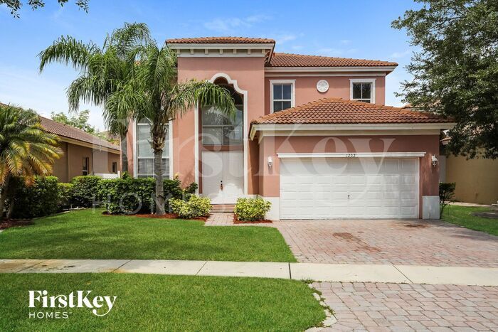 1202 NE 37th Pl in Homestead, FL - Building Photo