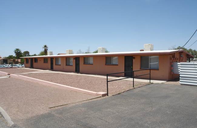 1601 E Copper St in Tucson, AZ - Building Photo - Building Photo