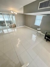 20341 NE 30th Ave, Unit 101-6 in Miami, FL - Building Photo - Building Photo