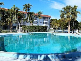 1280 NW 43rd Ave, Unit 205C in Lauderhill, FL - Building Photo
