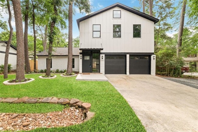 property at 11931 S Red Cedar Cir