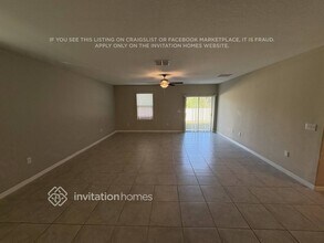 1449 Flower Dust Dr in Ruskin, FL - Foto de edificio - Building Photo