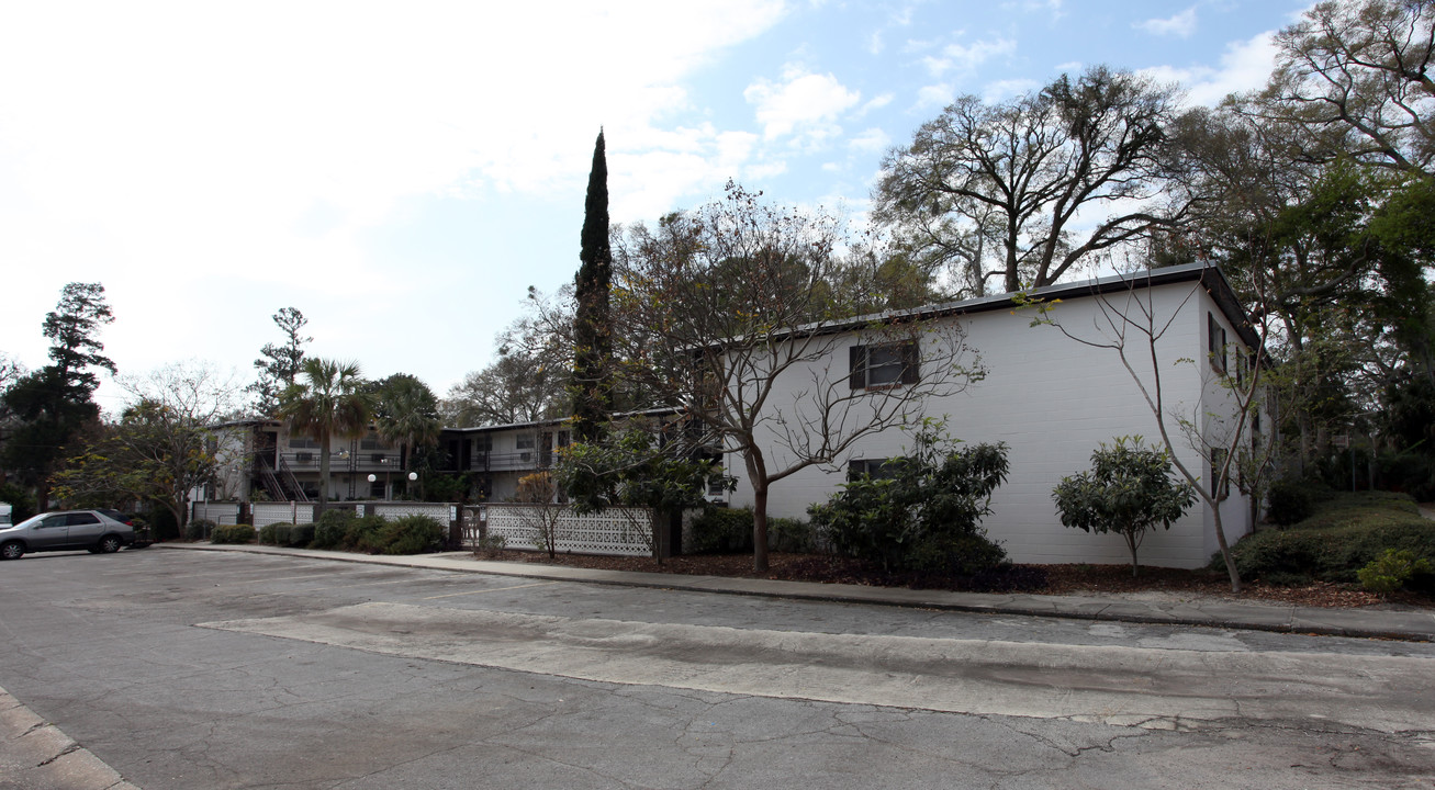 Almira Garden Apartments in Jacksonville, FL - Building Photo