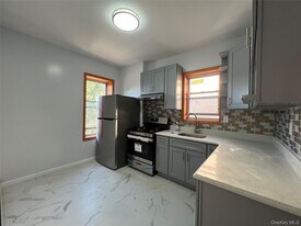 2265 Chatterton Ave in Bronx, NY - Building Photo