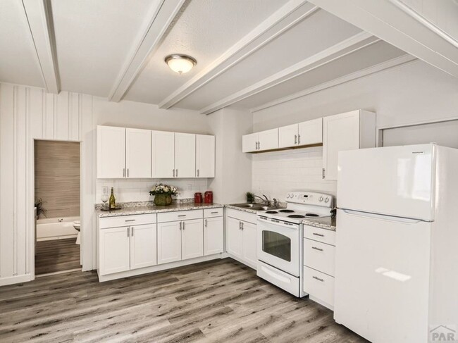property at 1428 E Orman Ave