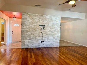 1213 Camellia Ln in New Braunfels, TX - Building Photo - Building Photo