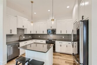 642 Cypress Ln in Cottonwood Shores, TX - Building Photo - Building Photo