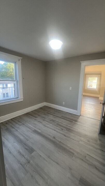 322 S Clinton St, Unit 3 in East Orange, NJ - Building Photo