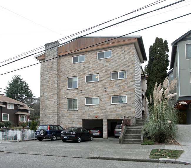 4505 N Linden Ave N in Seattle, WA - Foto de edificio - Building Photo