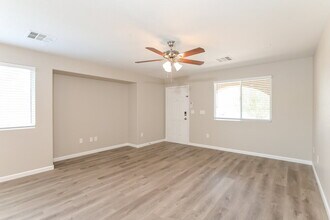 6083 W Dewey Dr in Las Vegas, NV - Building Photo - Building Photo