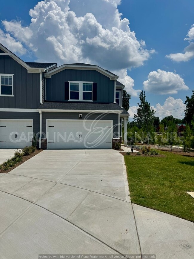 1702 Braemar Vlg Dr in Monroe, NC - Building Photo - Building Photo