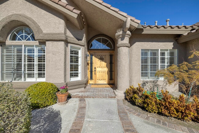 8640 Inwood Dr in Las Vegas, NV - Foto de edificio - Building Photo