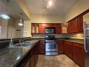 10224 Penrith Ave in Las Vegas, NV - Building Photo - Building Photo